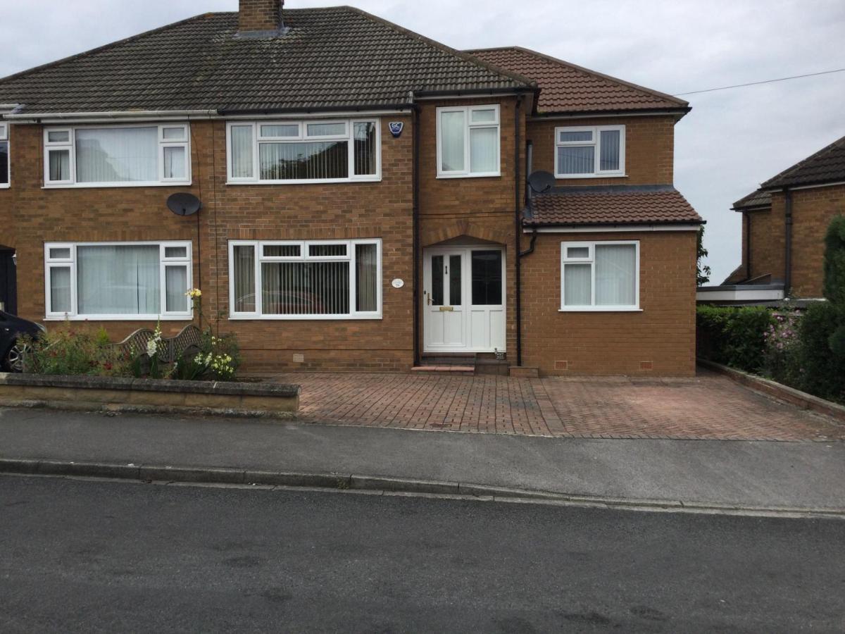 Large 4 Bedroom Home In Boston Spa Village In-Between York, Harrogate And Leeds, Sleeps 9 Exterior foto